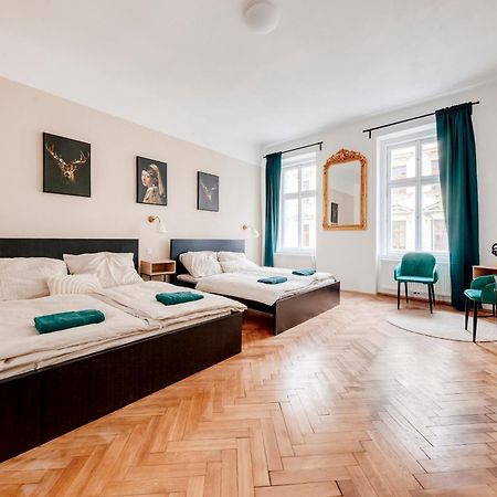 City Center Premium Apartment Praga Esterno foto