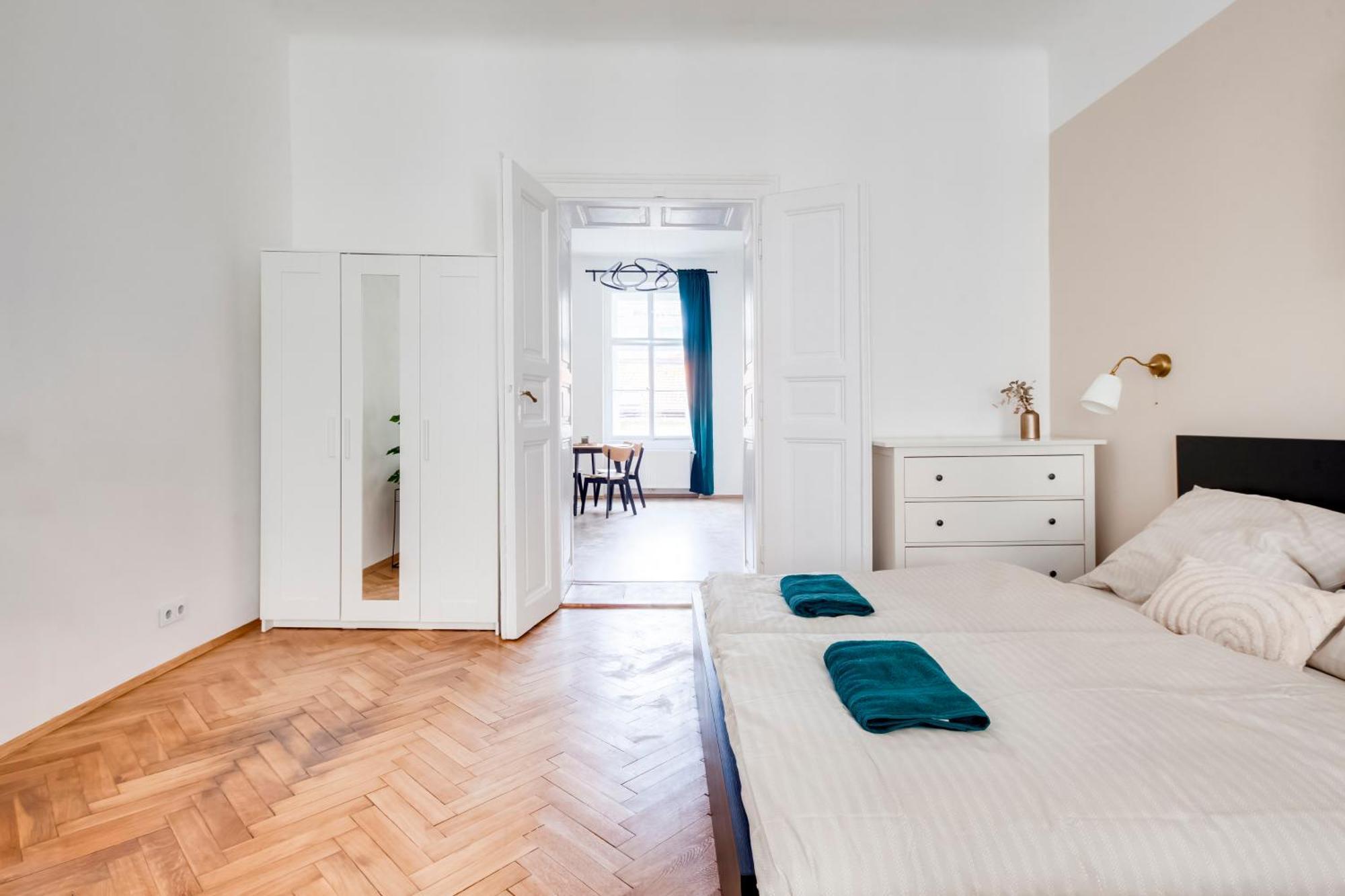 City Center Premium Apartment Praga Esterno foto