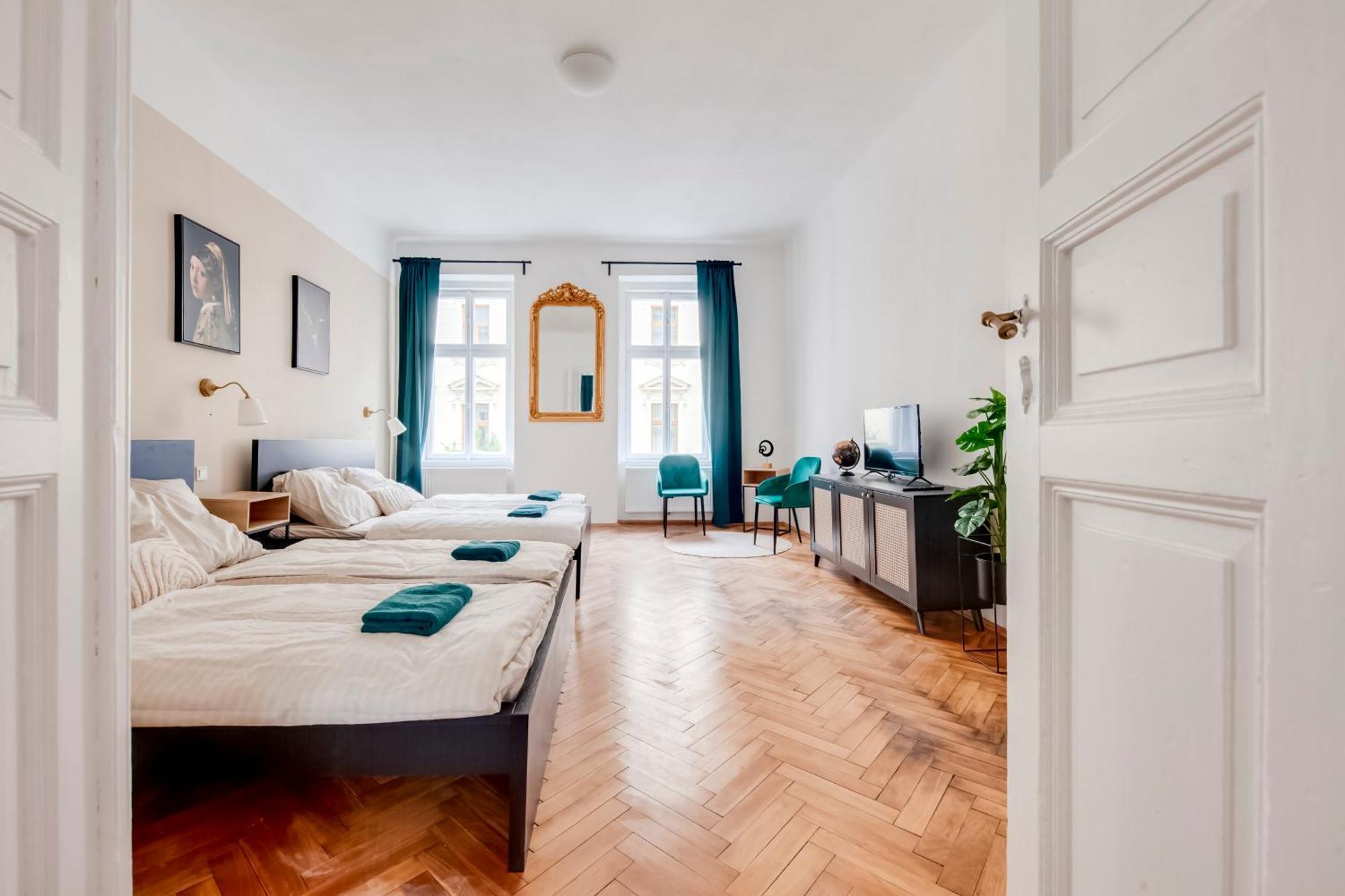 City Center Premium Apartment Praga Esterno foto